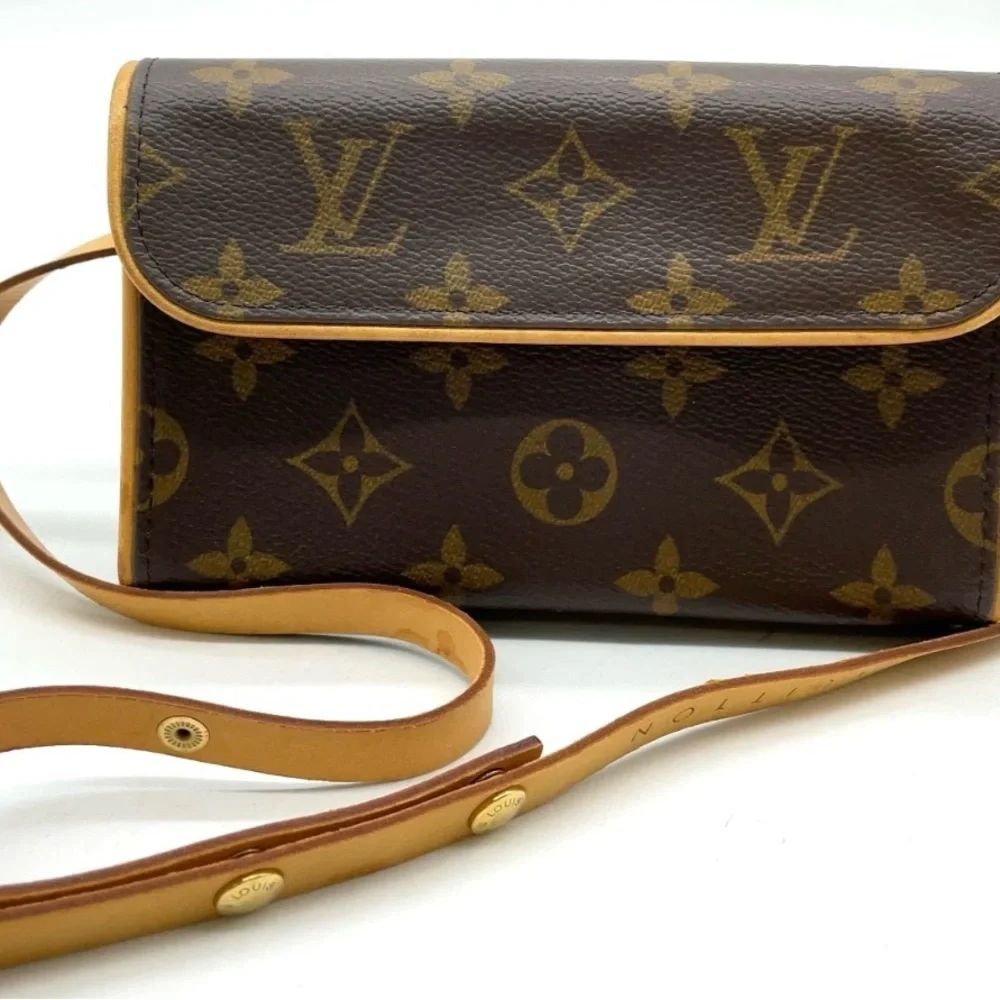 🔥Louis Vuitton Monogram Pochette Florentine date code FL0083 full inclusion🔥 - Picture 3 of 17